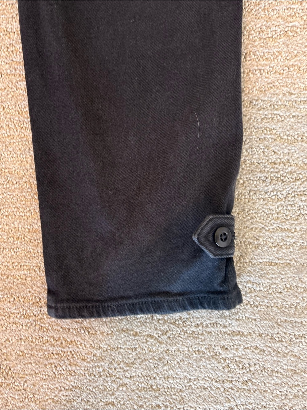 Aritzia Wilfred Black Wide-Leg Cargo Jeans - Picture 6 of 8